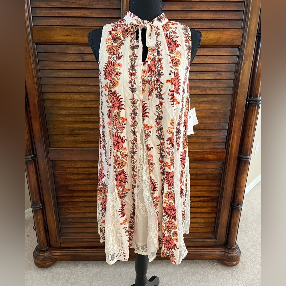 💫NWT💫 Coco+Jaimeson Women’s High Neck Dress Size Small Buckle